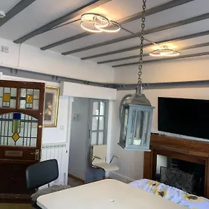 one-bedroom-apartment-in-heart-of-bn1-2lg.brighton-hotels-england.com/